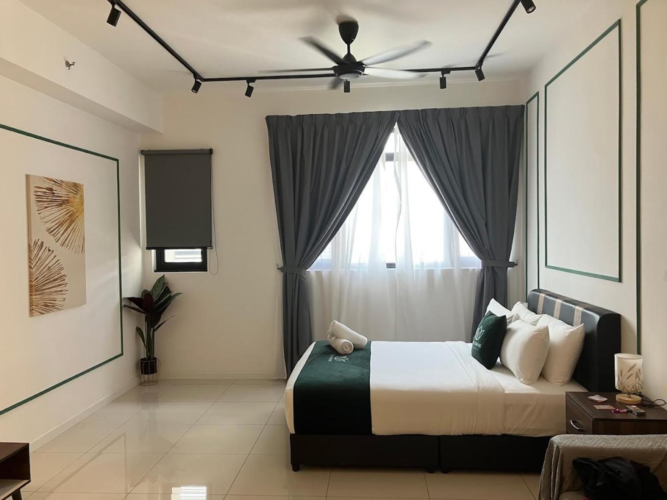 Chambers Residences Zfj World *